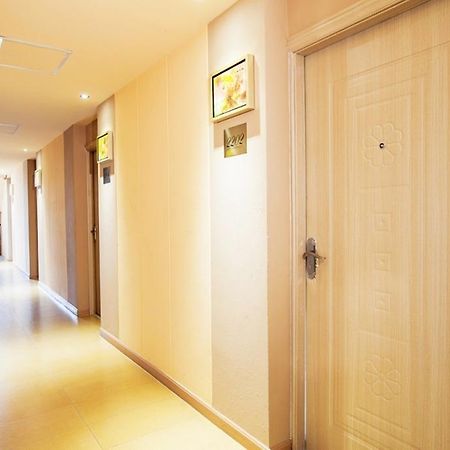 D Day Suite Bangkok Eksteriør bilde