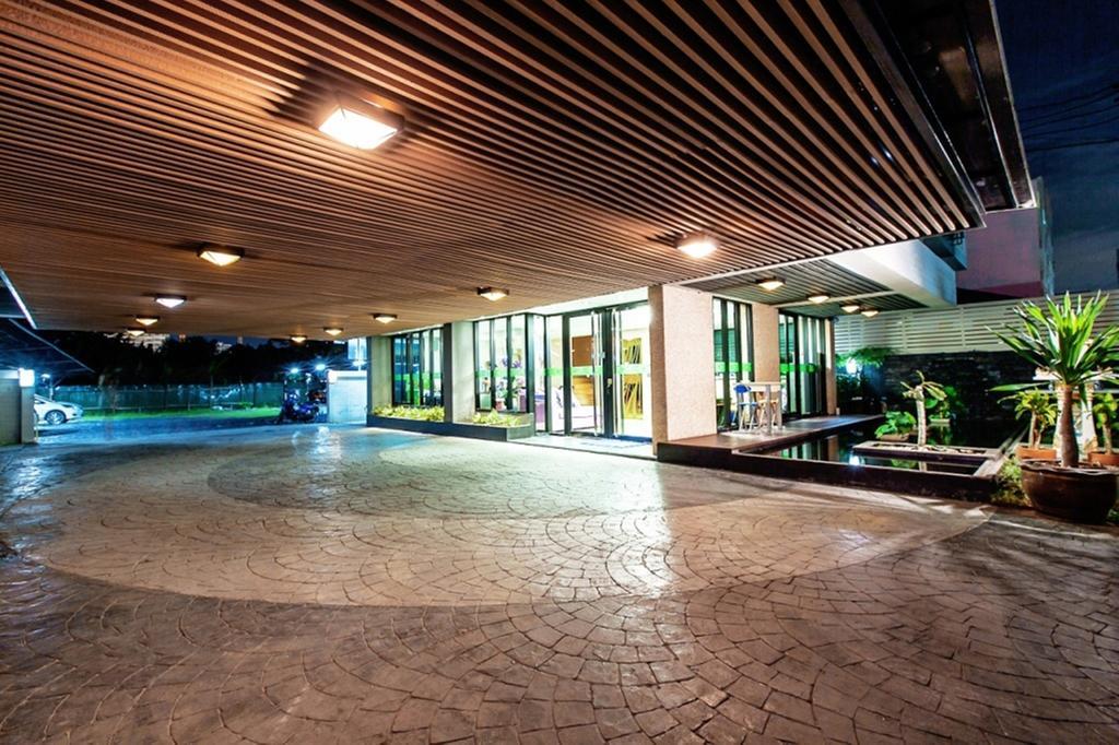D Day Suite Bangkok Eksteriør bilde