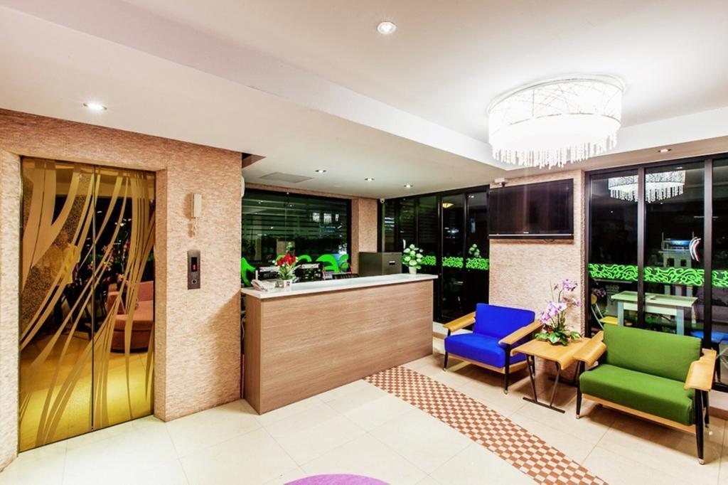 D Day Suite Bangkok Eksteriør bilde